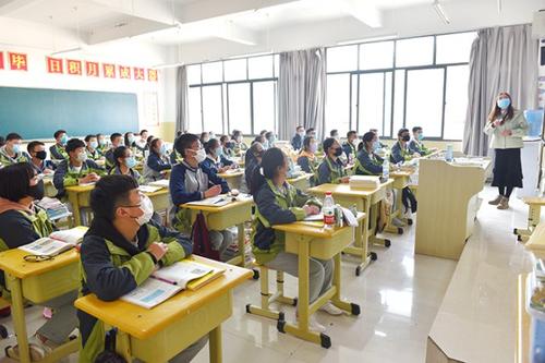 事关中小学生！教育部最新发布！